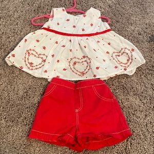 Shorts outfit with roses b.t. Kids size 12 months
